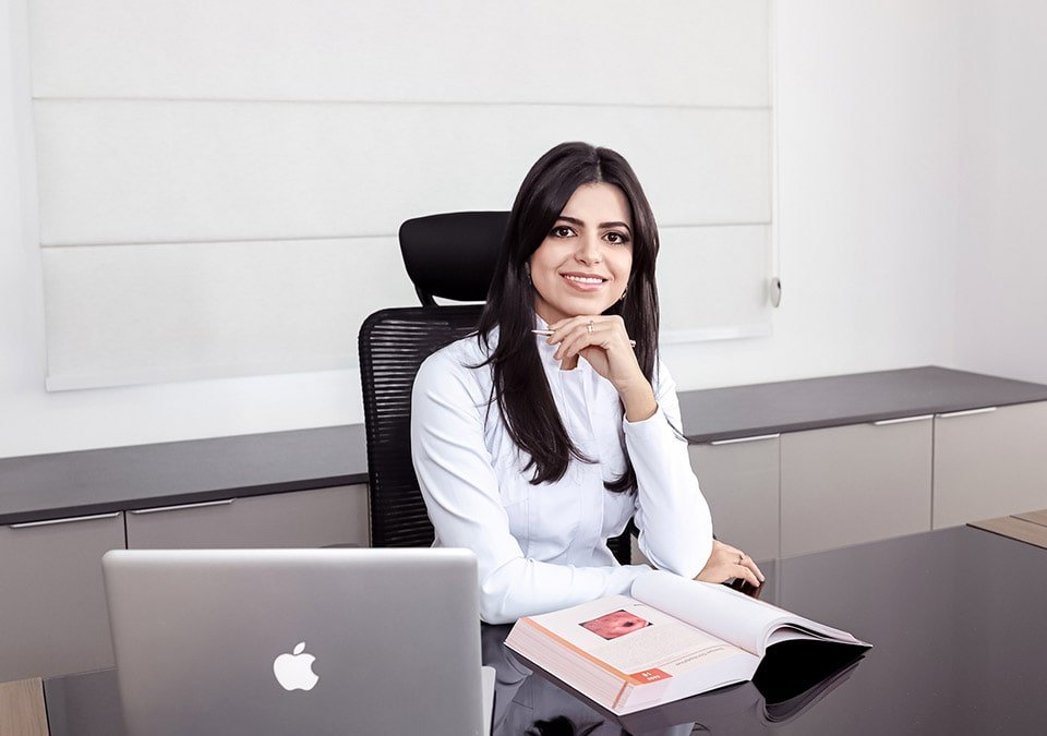 dra. Daniela de Sá Gastroenterologia e Nutrologia